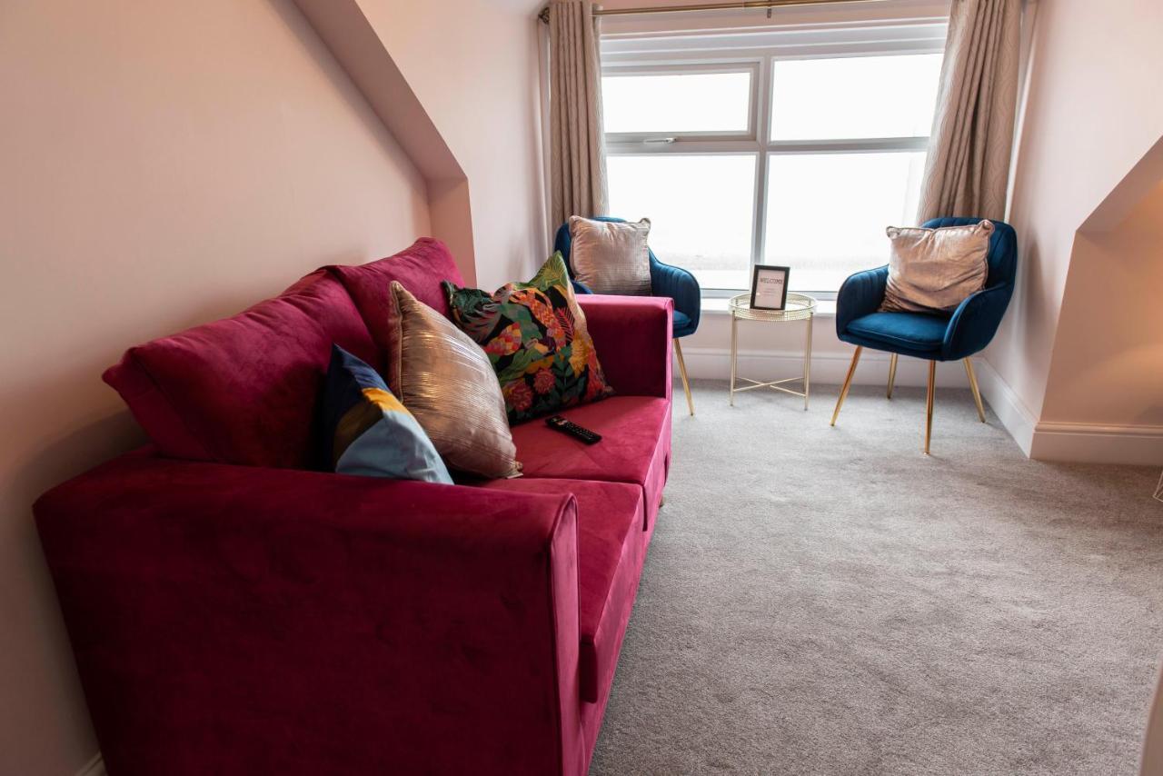 Charles Alexander Short Stay - Highcliffe Apartments Cleveleys Exterior foto